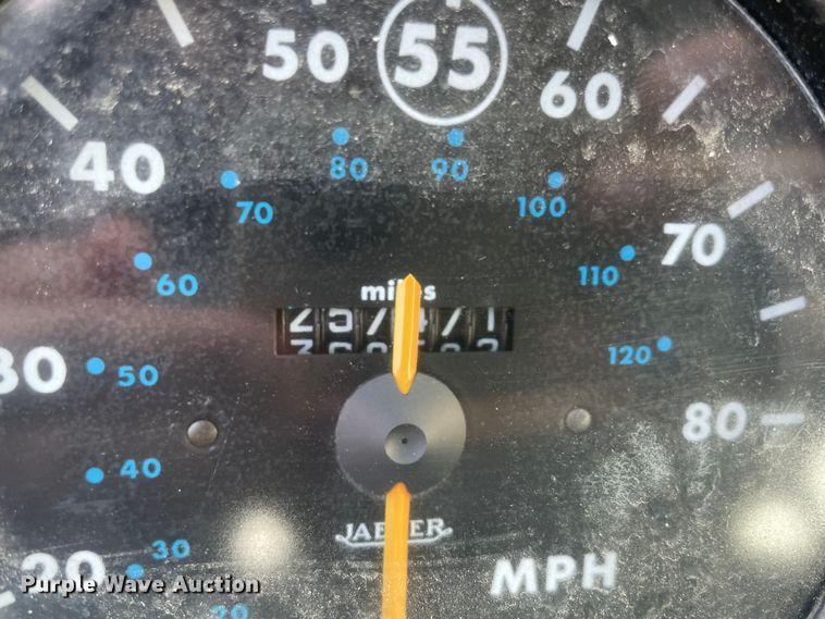 image for item MR9508 1999 Mack  dump flatbed truck