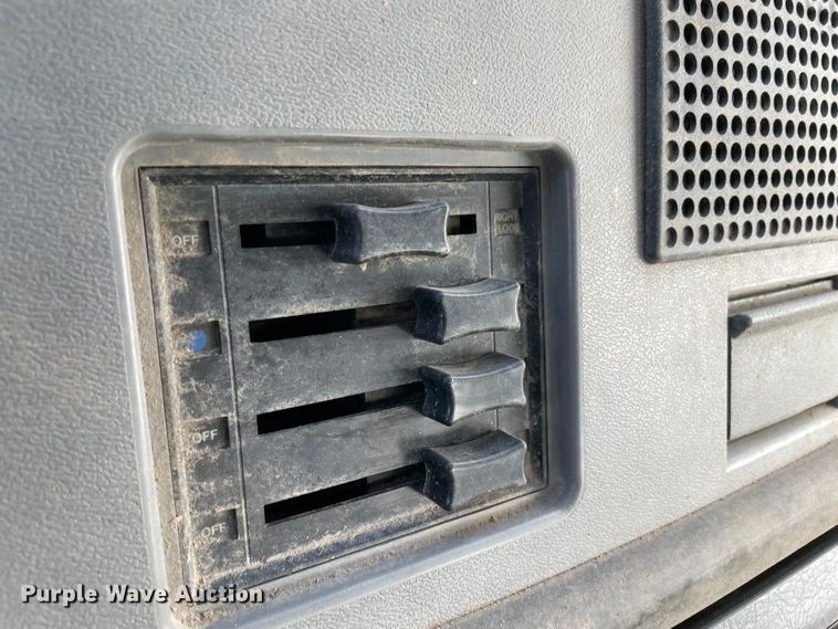 image for item MR9508 1999 Mack  dump flatbed truck