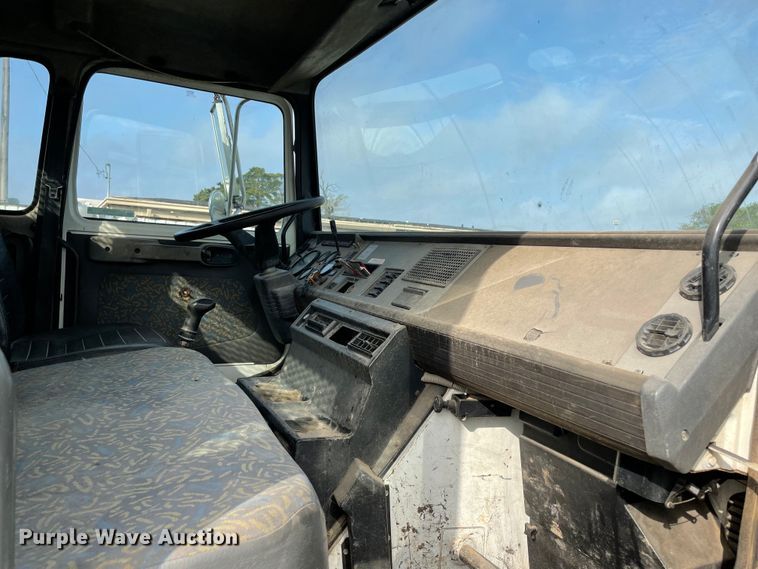 image for item MR9508 1999 Mack  dump flatbed truck