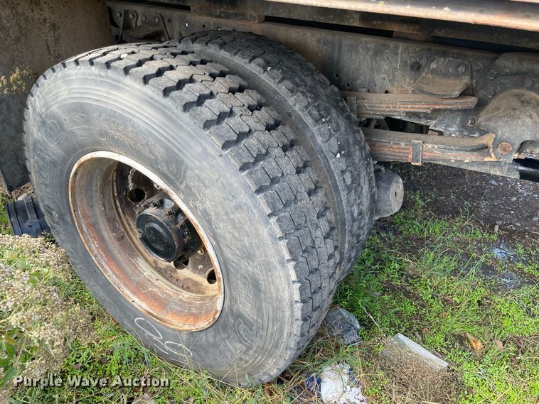 image for item MR9508 1999 Mack  dump flatbed truck