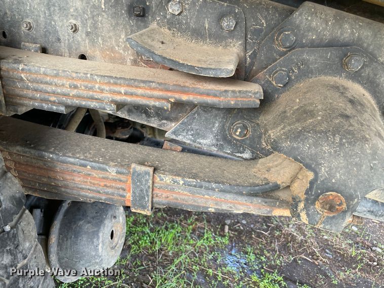 image for item MR9508 1999 Mack  dump flatbed truck