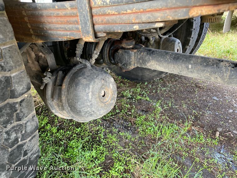 image for item MR9508 1999 Mack  dump flatbed truck