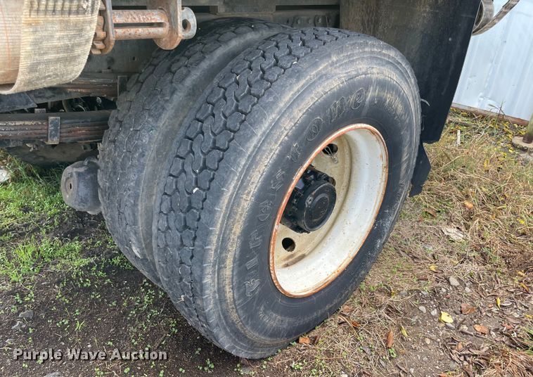 image for item MR9508 1999 Mack  dump flatbed truck