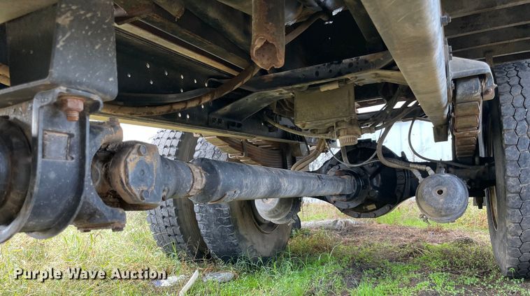 image for item MR9508 1999 Mack  dump flatbed truck