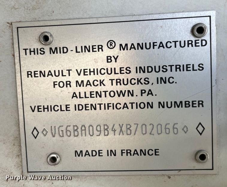 image for item MR9508 1999 Mack  dump flatbed truck