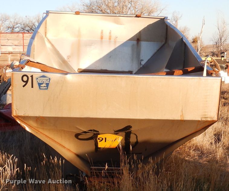 image for item MR9632 Larson 1014  salt spreader bed