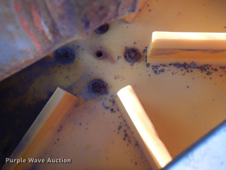 image for item MR9632 Larson 1014  salt spreader bed