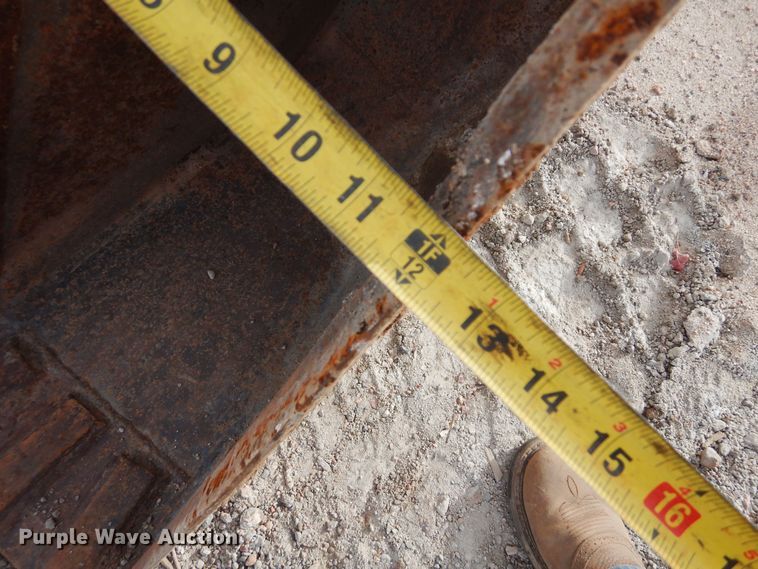 image for item MR9644 Wain Roy  12"W excavator bucket