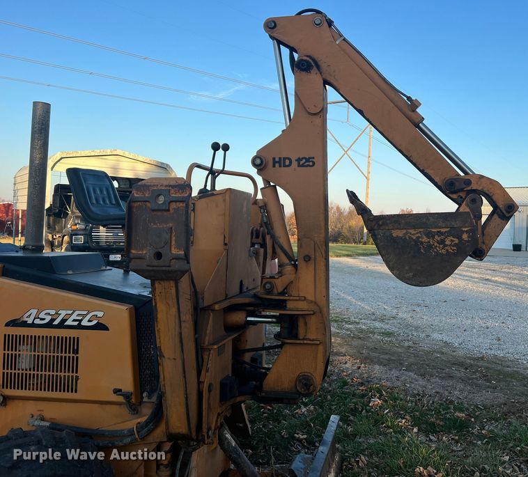 image for item MS9021 2006 Astec RT660  trencher