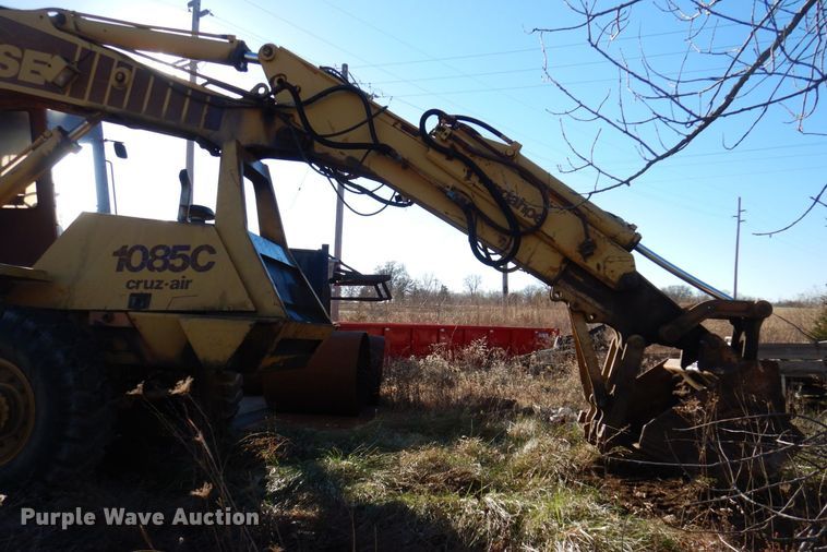 image for item MW9410 1993 Case 1085C  wheeled excavator