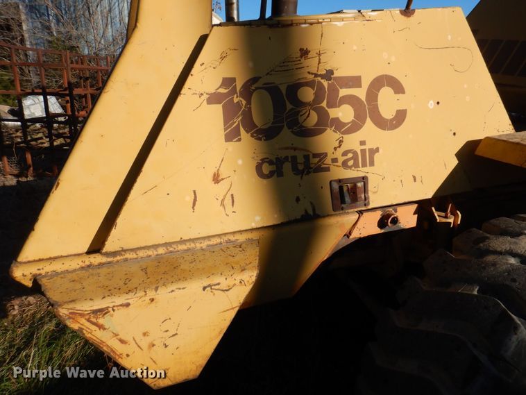 image for item MW9410 1993 Case 1085C  wheeled excavator