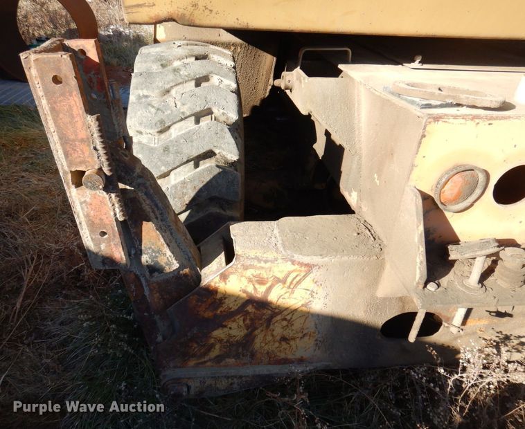 image for item MW9410 1993 Case 1085C  wheeled excavator