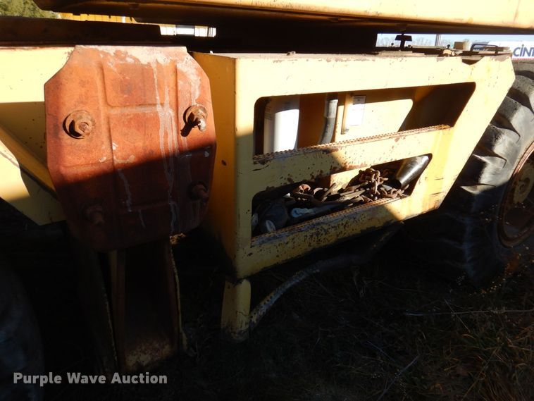 image for item MW9410 1993 Case 1085C  wheeled excavator
