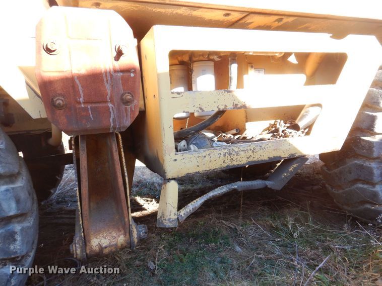 image for item MW9410 1993 Case 1085C  wheeled excavator