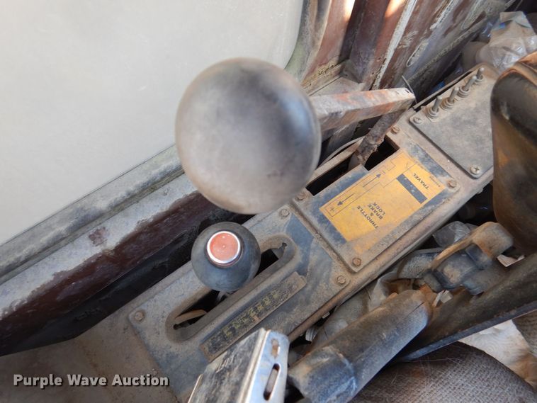 image for item MW9410 1993 Case 1085C  wheeled excavator