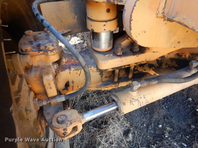 image for item MW9410 1993 Case 1085C  wheeled excavator