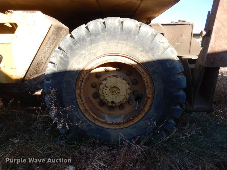 image for item MW9410 1993 Case 1085C  wheeled excavator