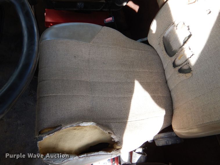 image for item DK0989 1999 Kenworth T800B  semi truck