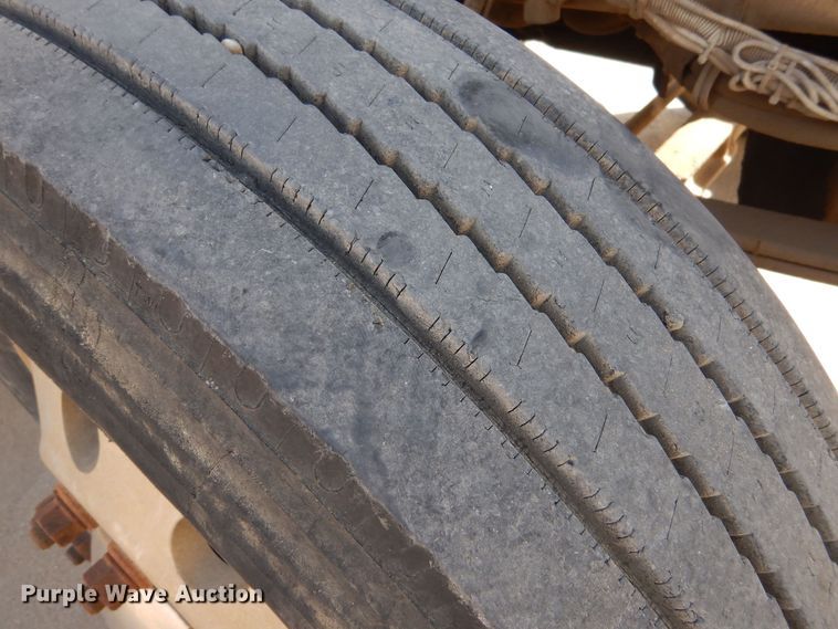 image for item DK0989 1999 Kenworth T800B  semi truck