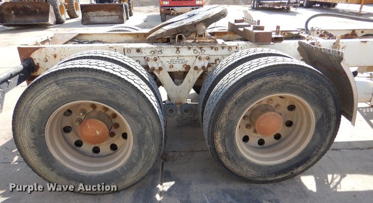 image for item DK0989 1999 Kenworth T800B  semi truck