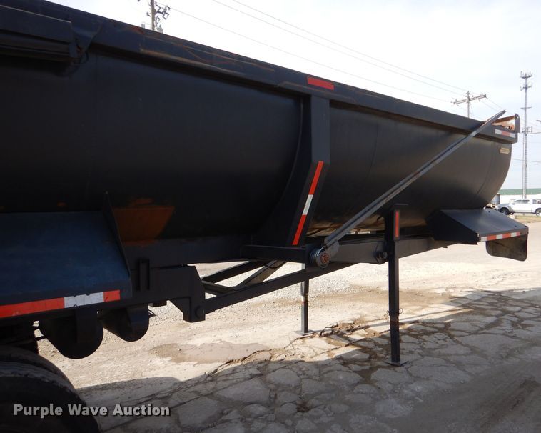 image for item DK0990 1999 Clement RKHS2625  end dump trailer