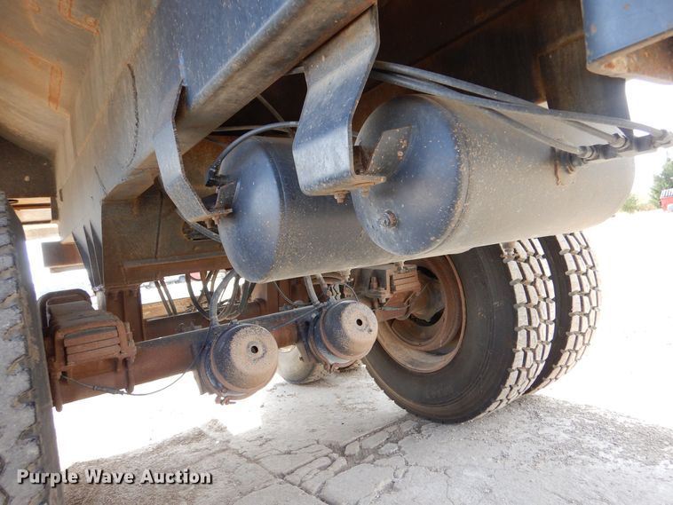 image for item DK0990 1999 Clement RKHS2625  end dump trailer