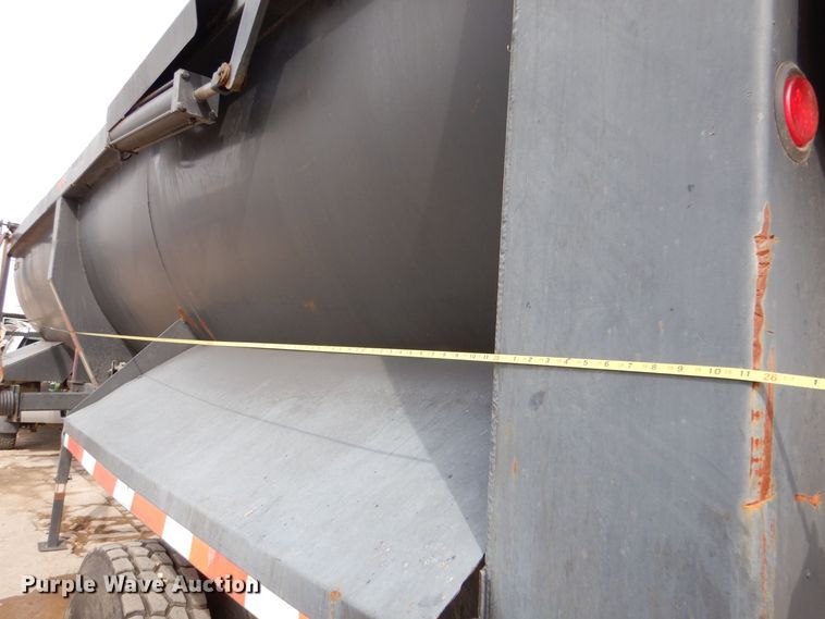 image for item DK0990 1999 Clement RKHS2625  end dump trailer