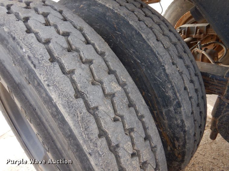 image for item DK0990 1999 Clement RKHS2625  end dump trailer