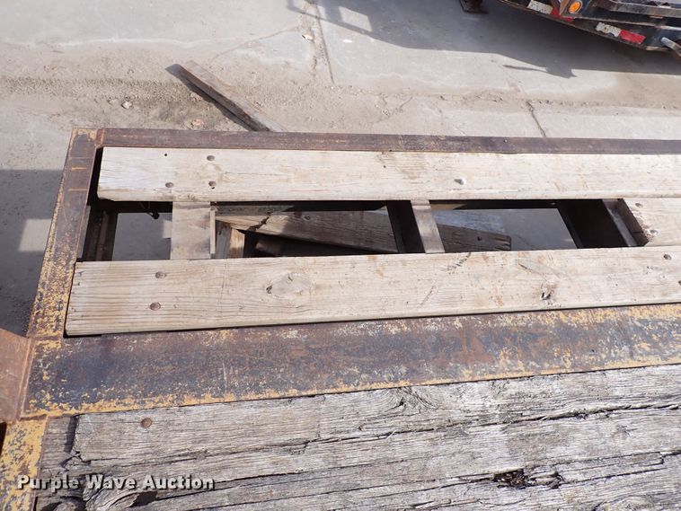 image for item DK0991 2006 Holden  equipment trailer