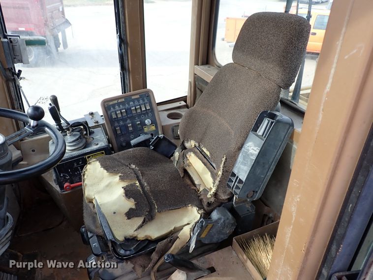 image for item DK0995 1996 Caterpillar IT28F  wheel loader