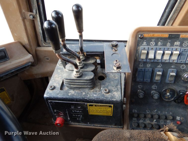 image for item DK0996 1994 Caterpillar IT28F  wheel loader