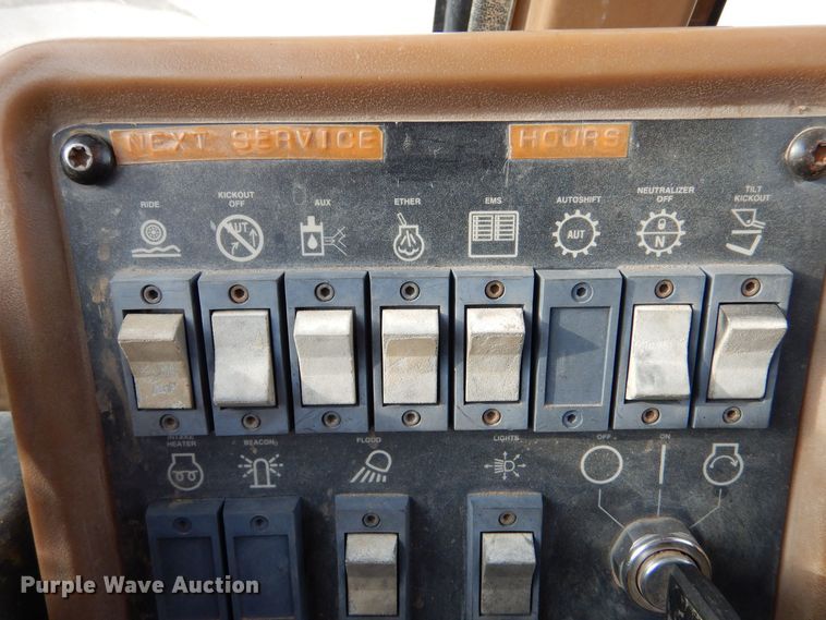 image for item DK0996 1994 Caterpillar IT28F  wheel loader