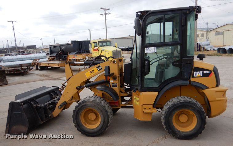 image for item DK0998 2017 Caterpillar 903C2  wheel loader