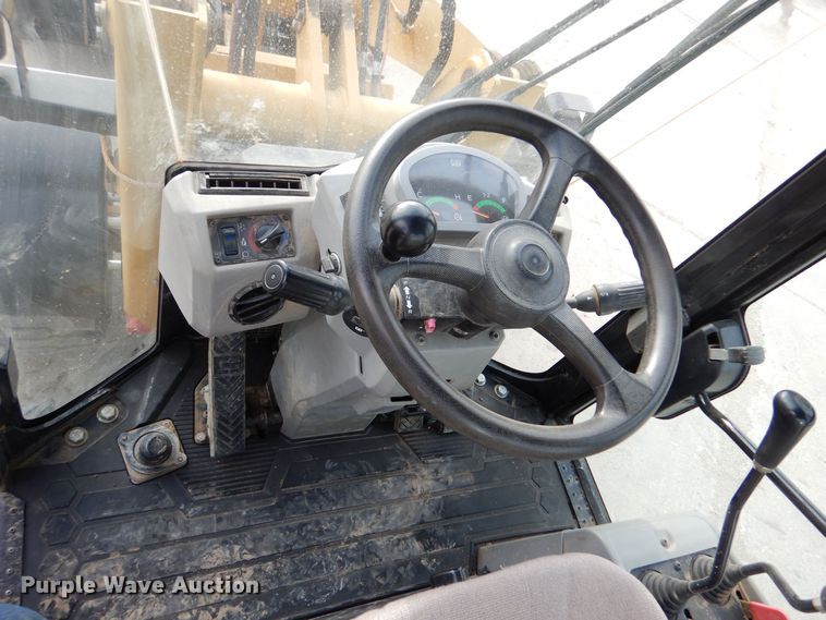 image for item DK0998 2017 Caterpillar 903C2  wheel loader