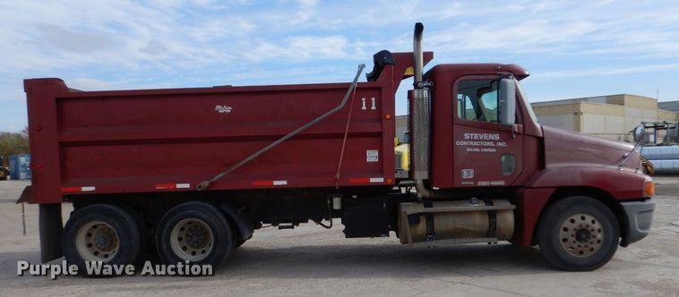image for item DK1001 2005 Freightliner Century Class ST  dump truck