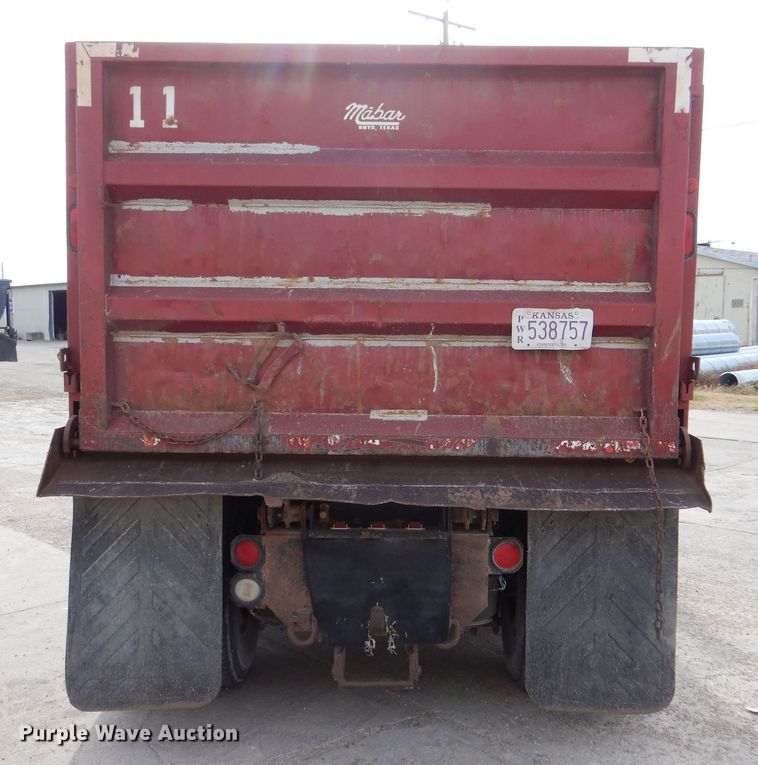 image for item DK1001 2005 Freightliner Century Class ST  dump truck