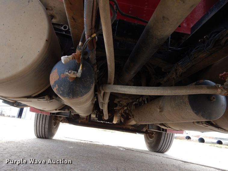 image for item DK1001 2005 Freightliner Century Class ST  dump truck