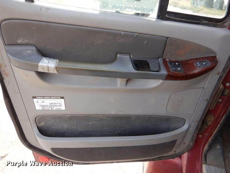 image for item DK1001 2005 Freightliner Century Class ST  dump truck