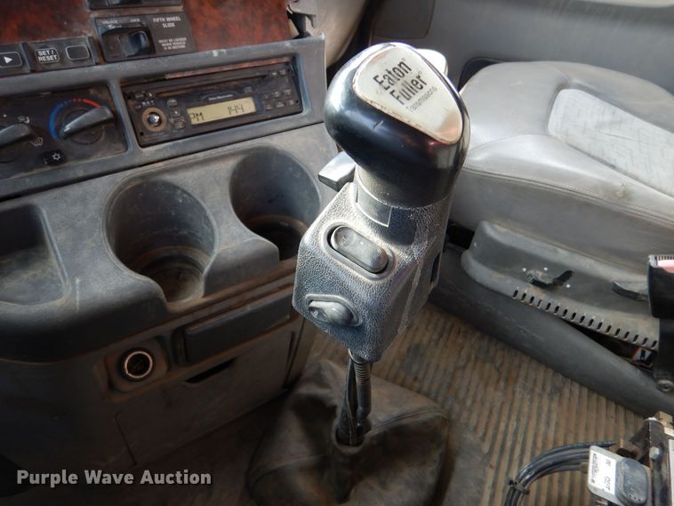 image for item DK1001 2005 Freightliner Century Class ST  dump truck