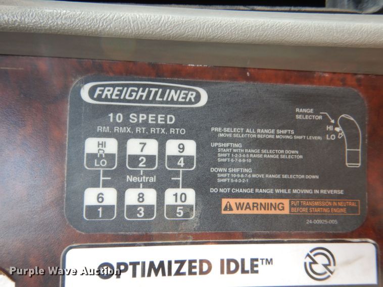 image for item DK1001 2005 Freightliner Century Class ST  dump truck