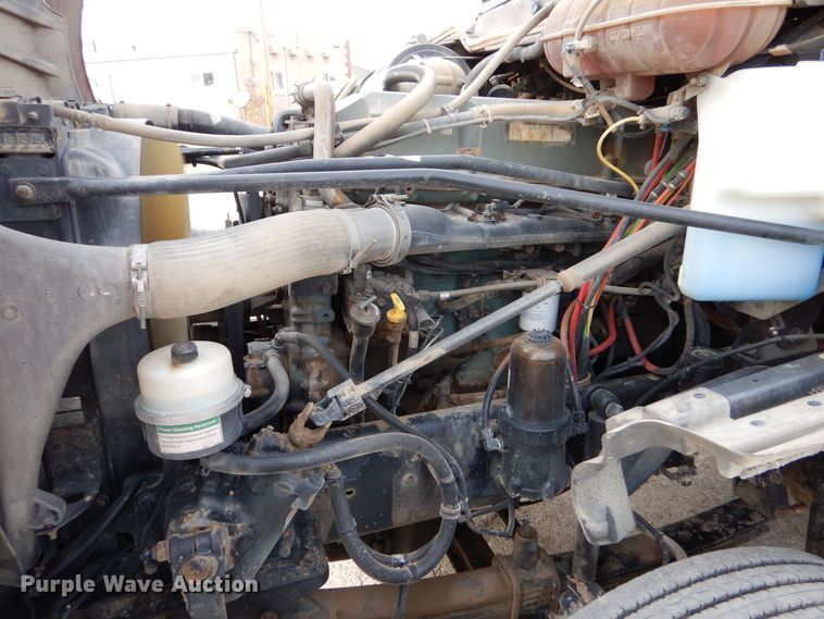 image for item DK1001 2005 Freightliner Century Class ST  dump truck