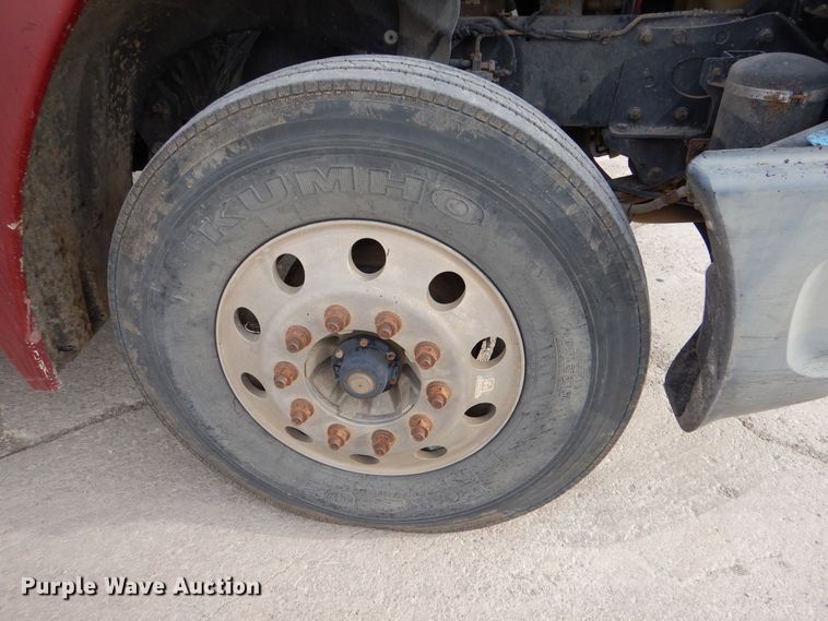 image for item DK1001 2005 Freightliner Century Class ST  dump truck