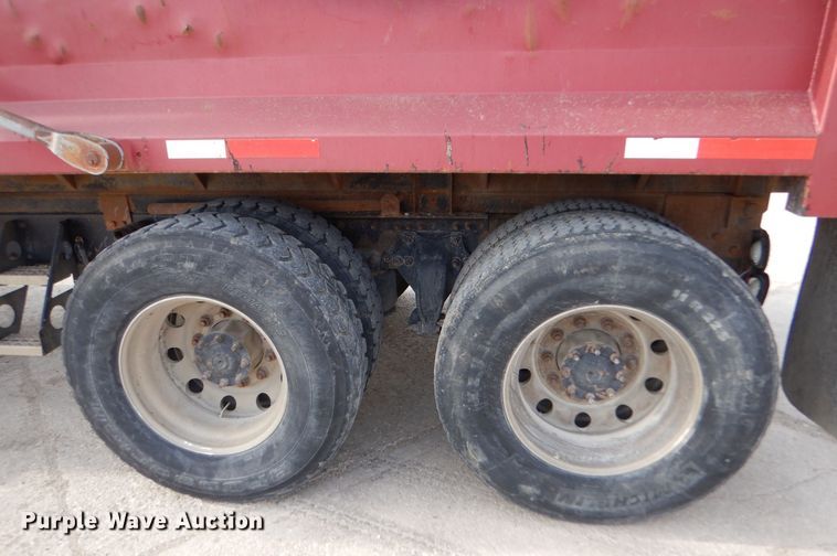 image for item DK1001 2005 Freightliner Century Class ST  dump truck