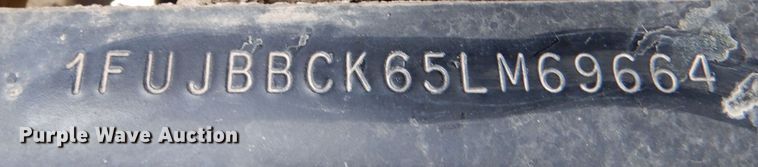 image for item DK1001 2005 Freightliner Century Class ST  dump truck