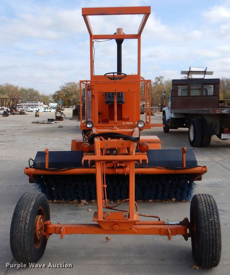 image for item DK1002 Bergkamp  broom