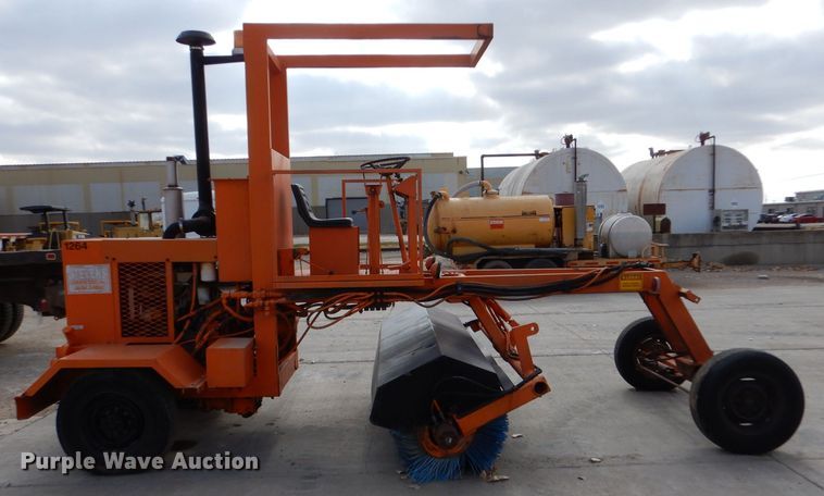 image for item DK1002 Bergkamp  broom