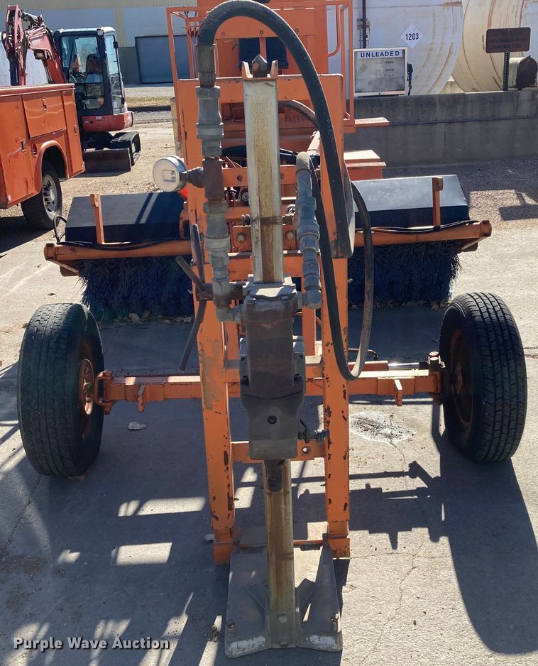 image for item DK1002 Bergkamp  broom