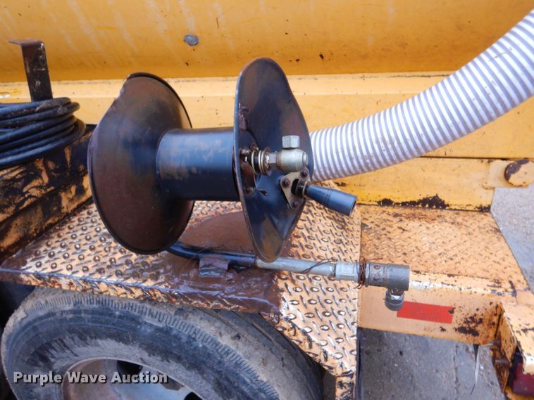 image for item DK1003 2000 Vactron PMD-800GT  vacuum excavator