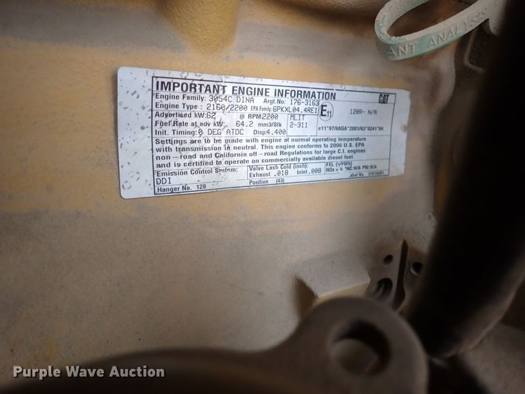 image for item DK1006 2006 Caterpillar CP-323C  single drum roller