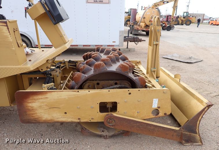 image for item DK1006 2006 Caterpillar CP-323C  single drum roller